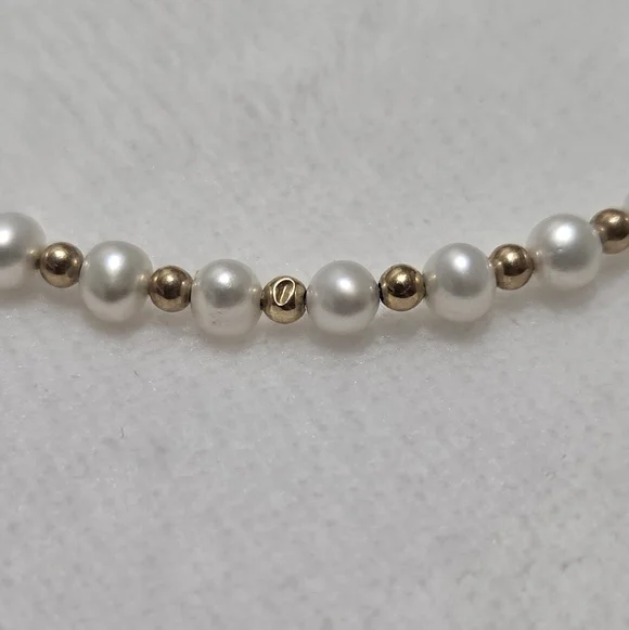 14k Gold and White Pearl Bracelet, Size 7 - Picture 11 of 13